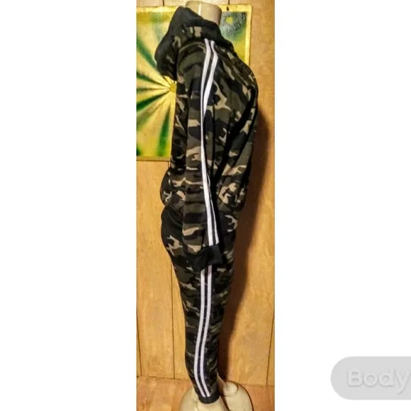 Green Camo Sweat Suit