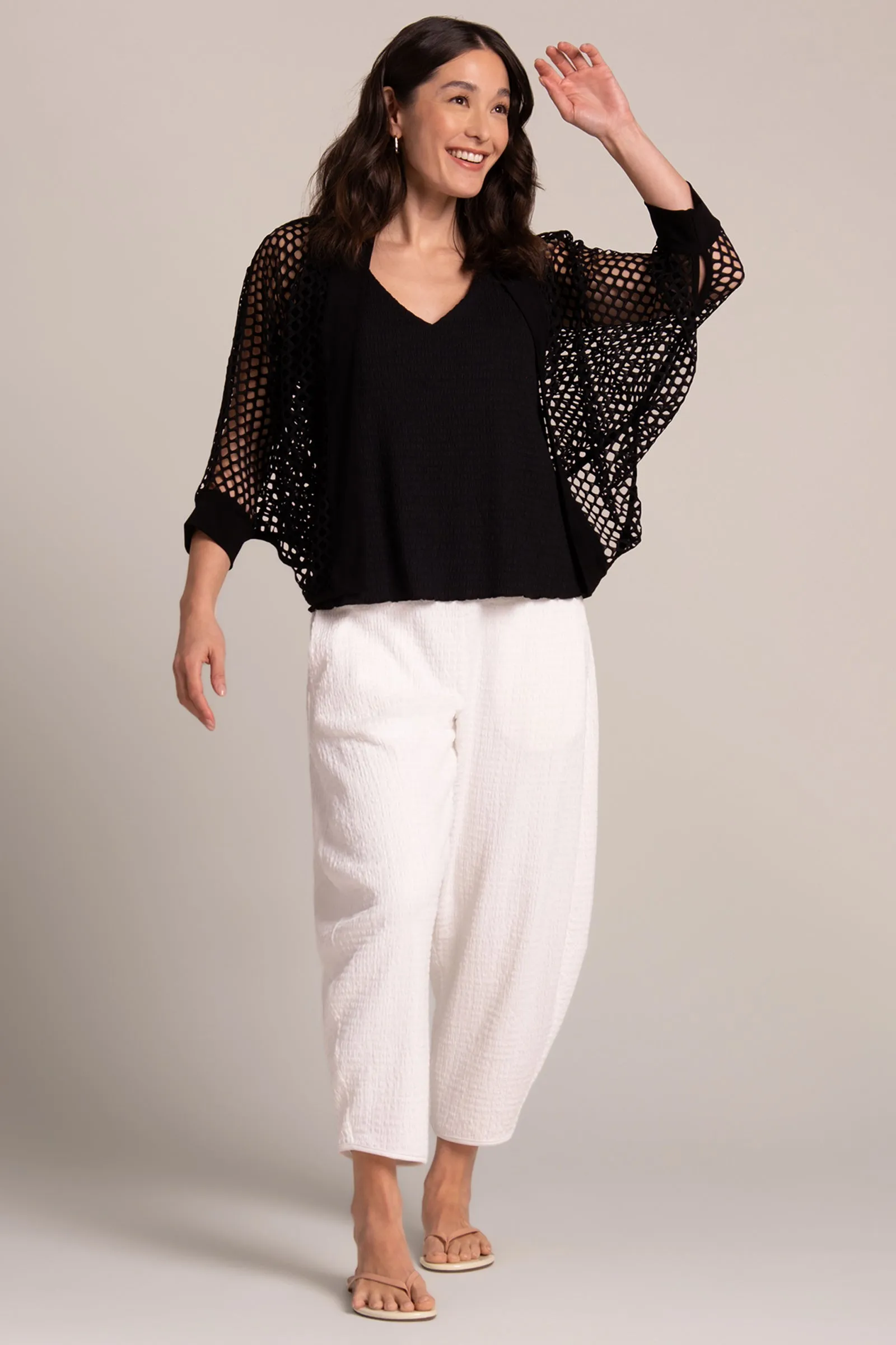 Honeycomb Shrug | Black