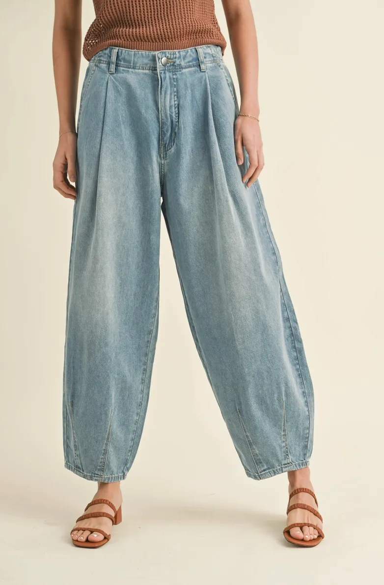 LAST PAIR! Loose Fit Pleat Detail Denim Pants- Light Wash