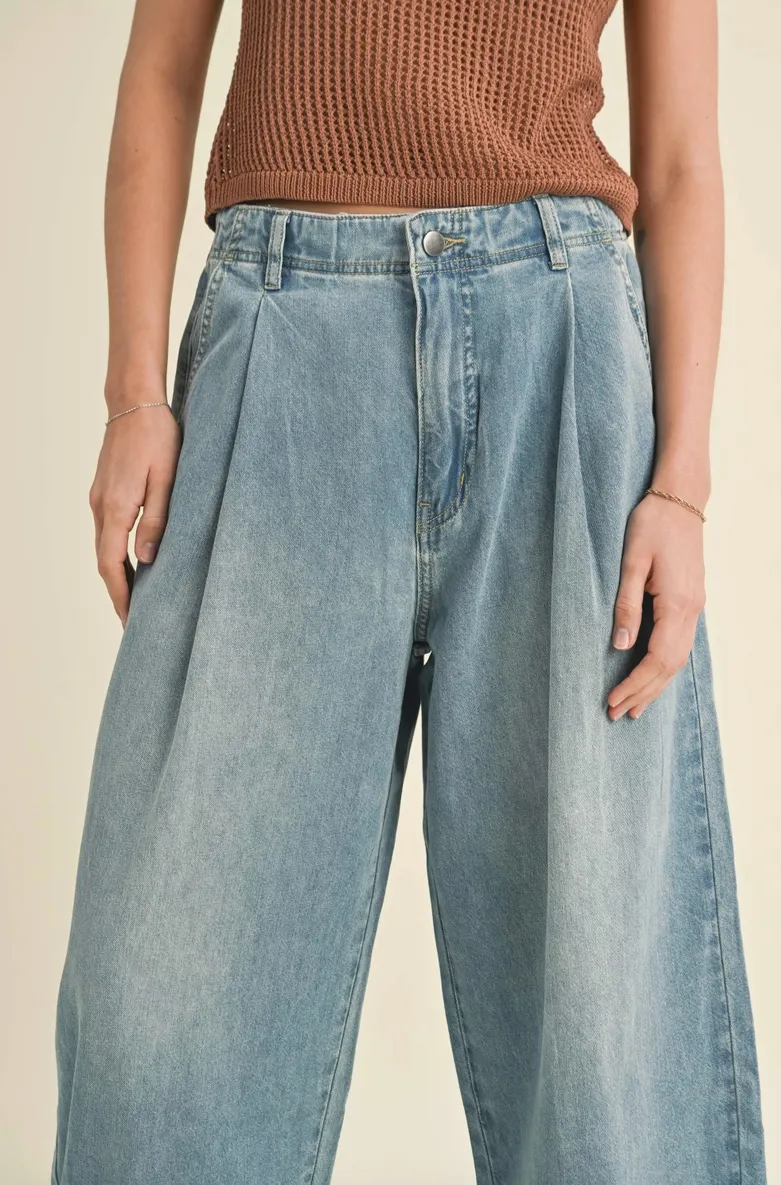 LAST PAIR! Loose Fit Pleat Detail Denim Pants- Light Wash