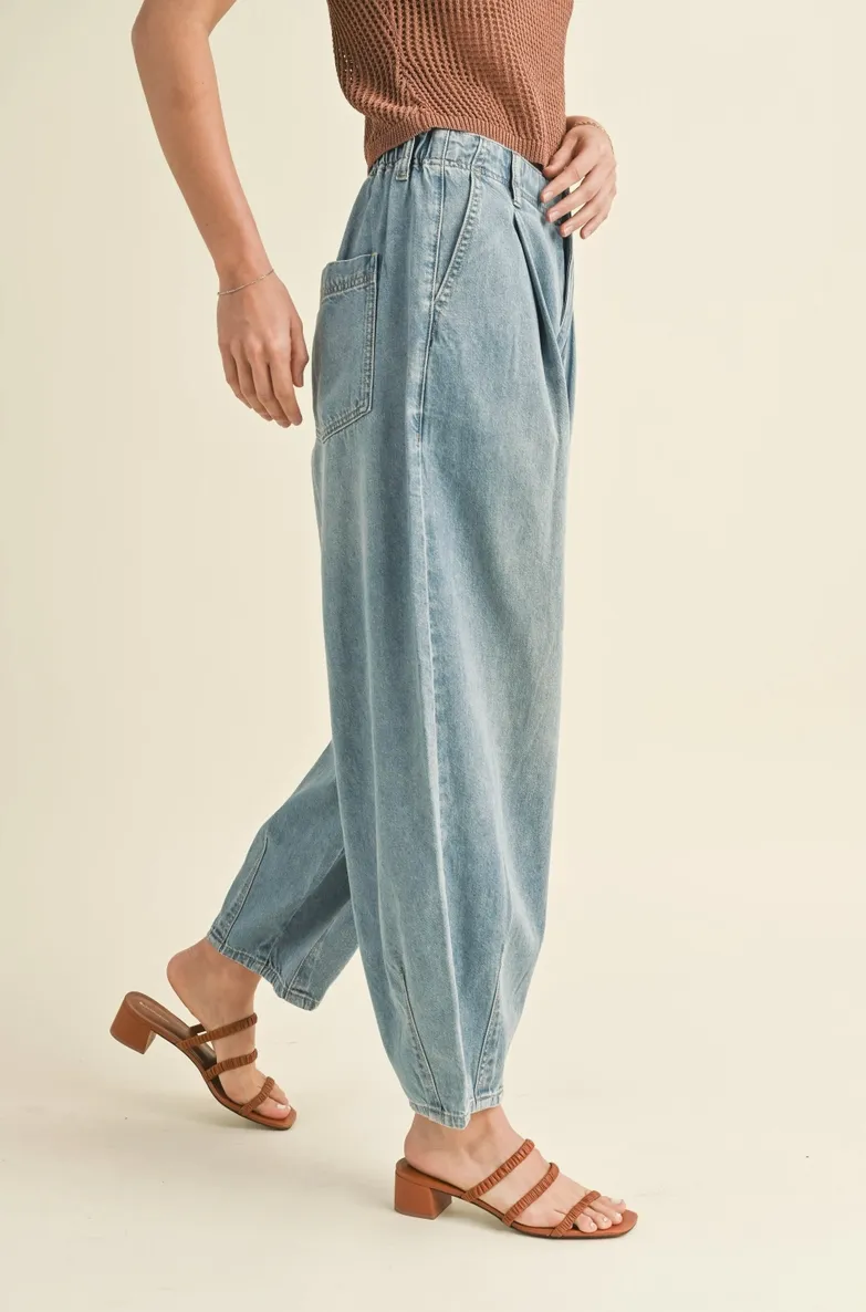LAST PAIR! Loose Fit Pleat Detail Denim Pants- Light Wash