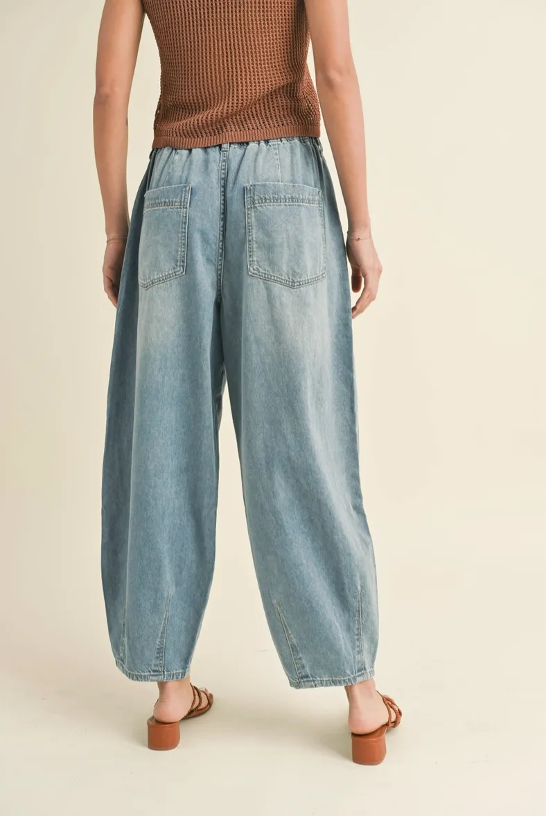 LAST PAIR! Loose Fit Pleat Detail Denim Pants- Light Wash