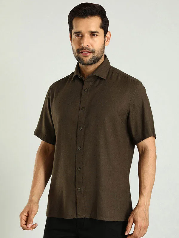 Men Solid Half Sleeve Linen Blend Shirt